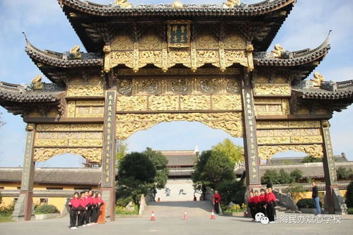 大爱传古今 孝慈万年长 斌心学子献爱曹王禅寺重阳节敬老活动